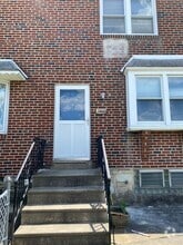 Building Photo - 6303 Farnsworth St