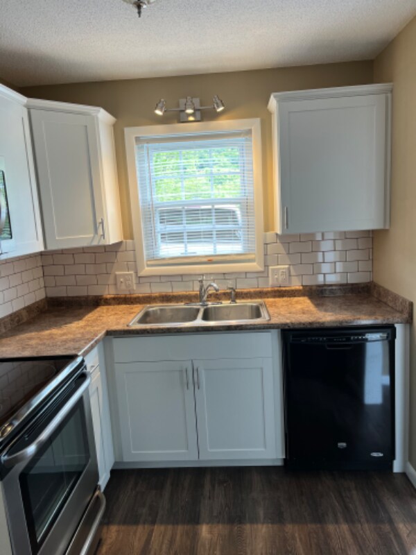 2356 Volunteer Pkwy Unit 1A, Bristol, TN 37620 Condo for Rent in