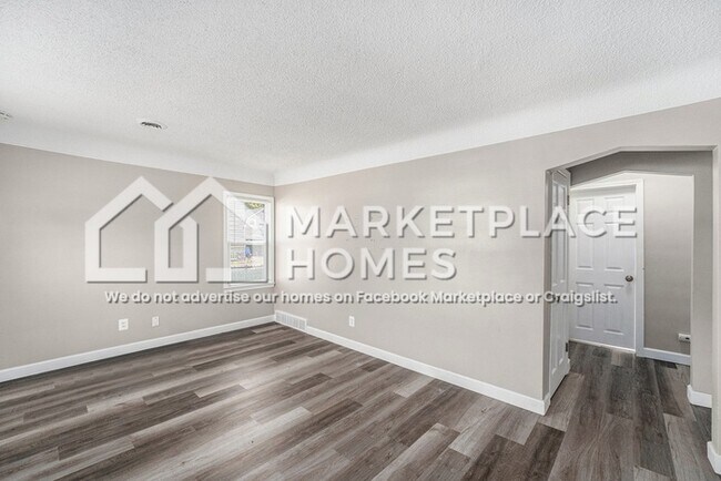 Foto del edificio - 27070 Lawnwood St