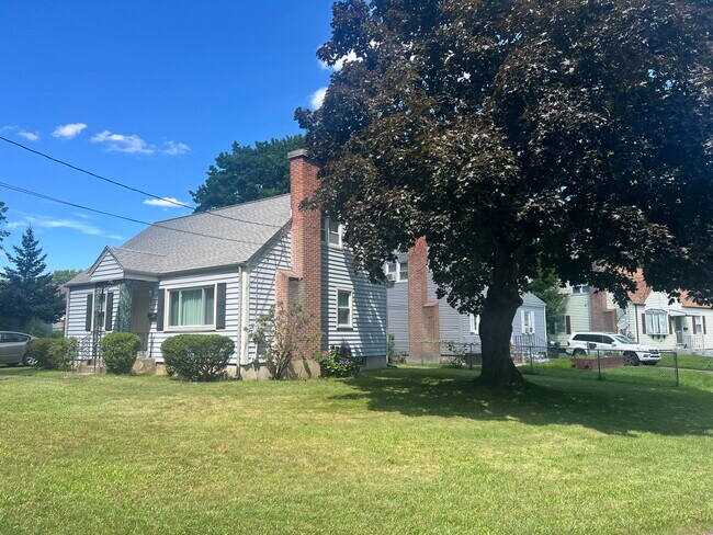 Foto del edificio - 202 Abbotsford Ave