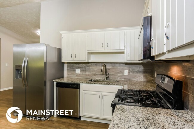 Foto del edificio - 550 Pineland Cir