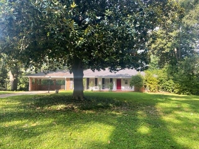Primary Photo - 720 Starlight Dr NE