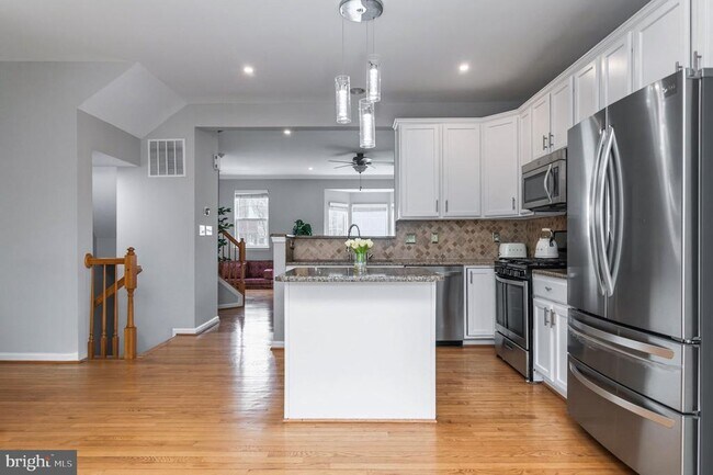 Foto del edificio - 2558 Banshire Dr