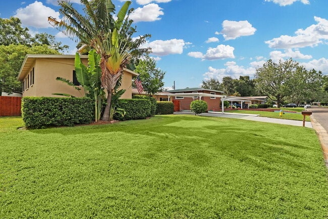 Building Photo - 4517 S Hesperides St