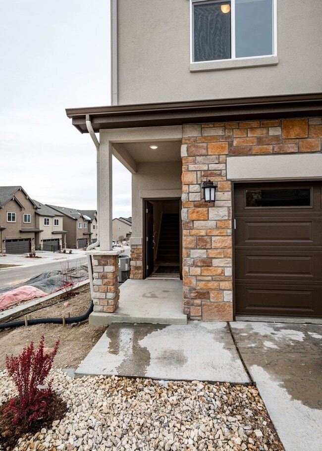 Foto del edificio - 3 Bedroom End Unit Luxury Townhome in Moun...