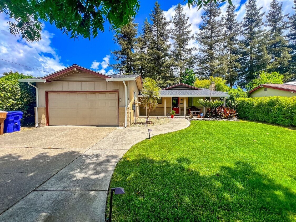 Primary Photo - Charming 3-Bedroom Home in Napa’s Bel Aire...