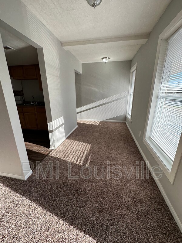 3404 Shagbark Rd Unit 9, Louisville, KY 40216 Apartments in