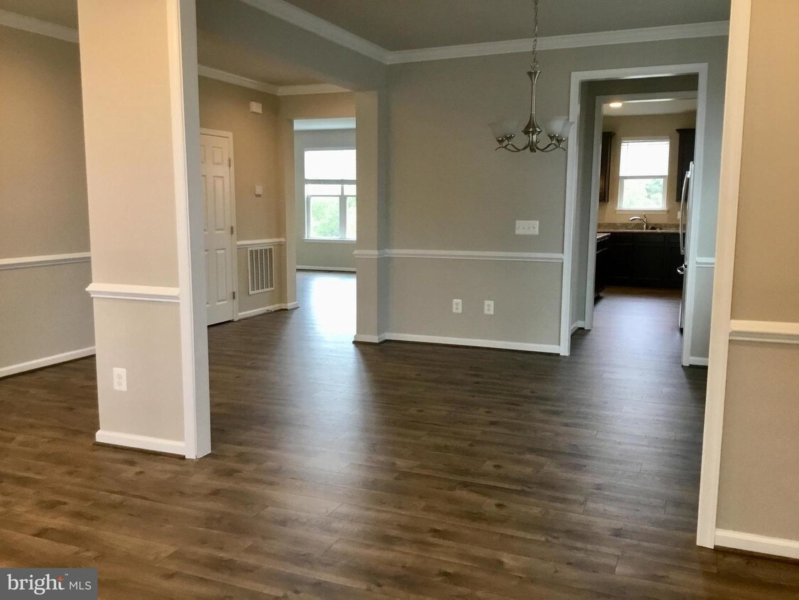 2409 Point Dr, Dumfries, VA 22026 House Rental in Dumfries