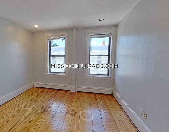 Foto del edificio - 1538 Tremont St