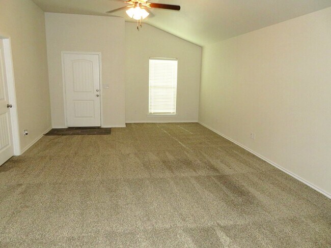 Building Photo - Beautiful Home Located In Upland Heights D...
