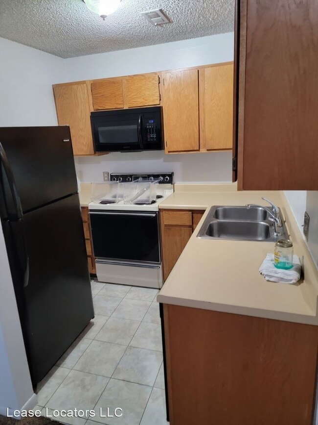 Building Photo - 2 br, 1 bath House - 3501 W 21st St