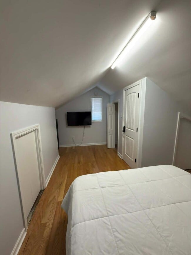 Photo - 100 Bleckley Ave Apartment