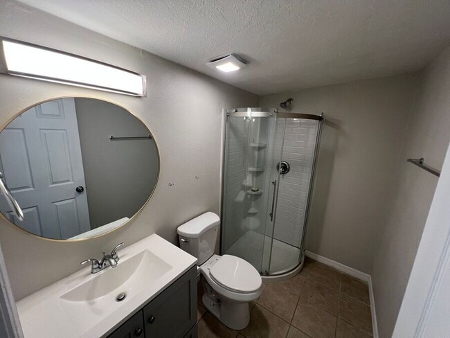 Foto del edificio - 809 1/2 W Warren St-