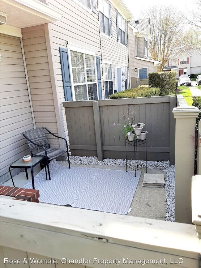 Building Photo - 2 br, 2 bath House - 3832 LaSalle Drive #110