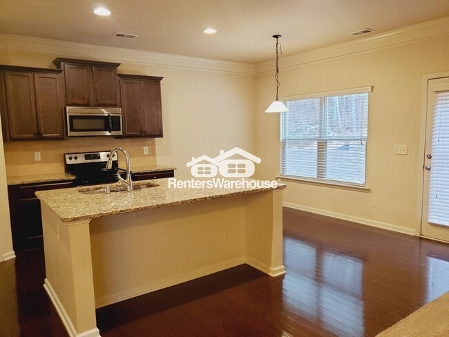 Building Photo - 1820 Homeside Dr