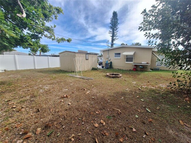 Foto del edificio - 8564 Agress Ave