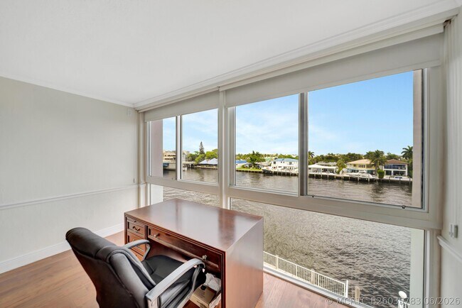 Foto del edificio - 3100 NE 49th St
