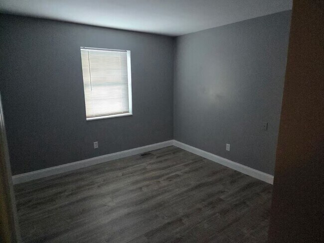 Foto del edificio - 1758 Fairfax Ave