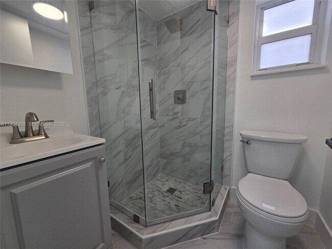 Foto del edificio - 6240 SW 21st St