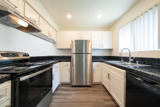 Foto del edificio - 631 Blackshaw Ln