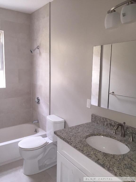 Building Photo - 94 Heath St