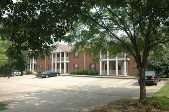 Building Photo - 71 Forest Hill Dr