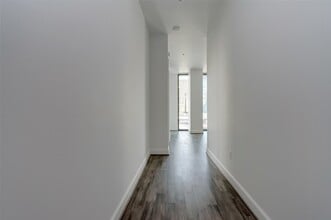 Building Photo - 1211 Caroline St