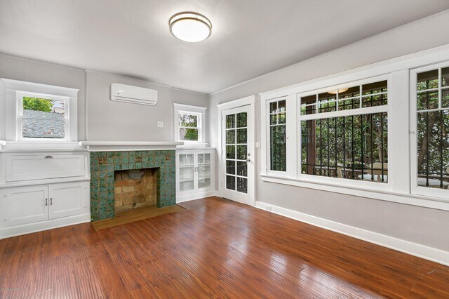 Building Photo - 1396 N Lake Ave