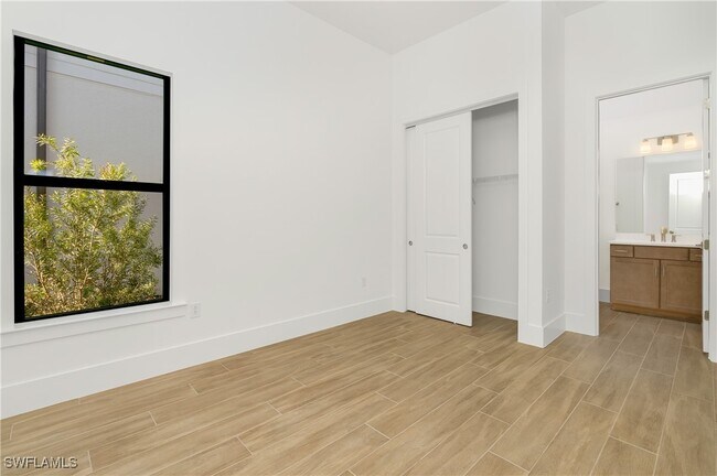 Building Photo - 9589 Caymas St