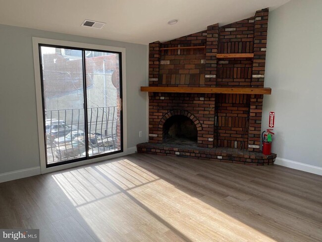 Building Photo - 1823 Kater St