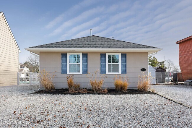 Foto del edificio - 41 Longpoint Dr