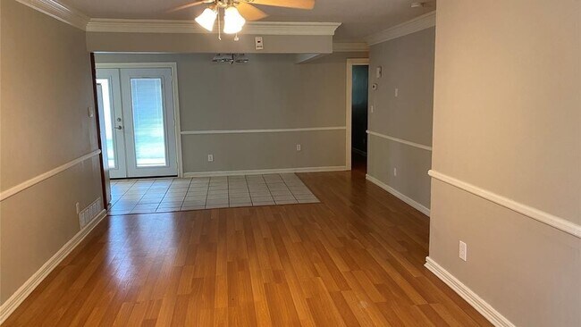 Foto del edificio - 5913 Hanson Dr