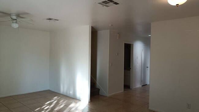 Foto del edificio - Beautiful 3-Bed, 2.5-Bath Home in Las Vegas
