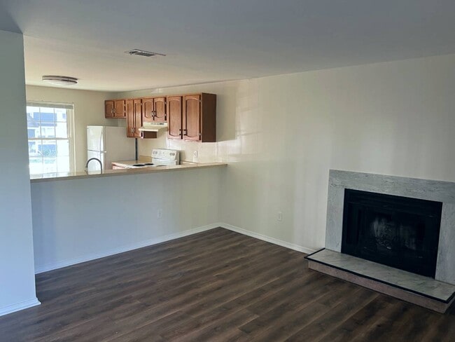 Foto del edificio - 8265 Rollinghitch Ct