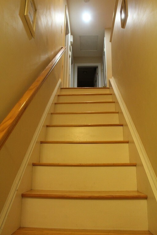 Foto del edificio - 84 Lake Rd