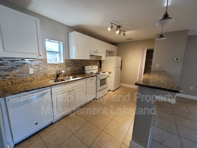 Foto del edificio - 3516 Ave V NW