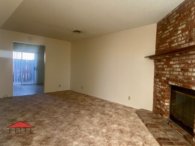 Building Photo - 649 E Ridgecrest Blvd