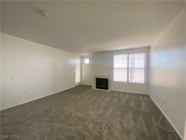Foto del edificio - 8555 W Russell Rd