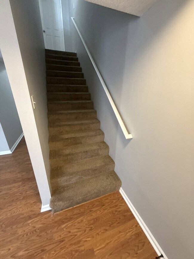 Foto del edificio - 112 Tanbark Dr