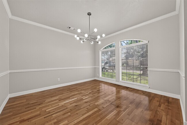 Foto del edificio - 1522 Brook Grove Dr