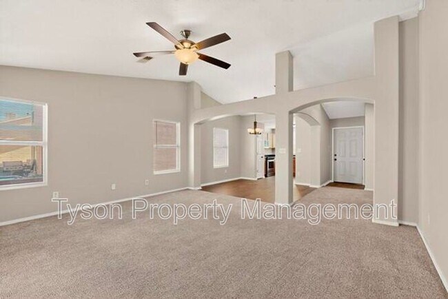 Foto del edificio - 7705 Button Quail Ave NW