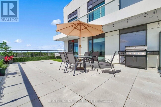 Building Photo - 8 Beverley Glen Blvd