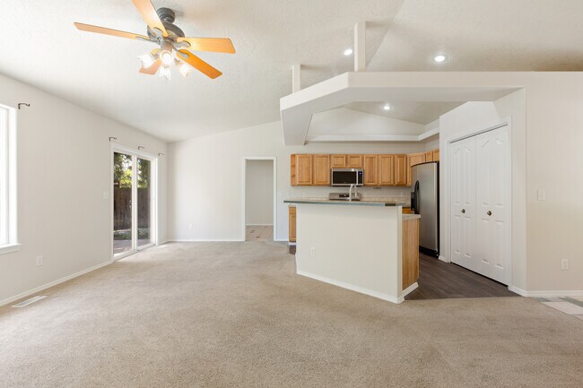 Building Photo - 1230 N Cabrillo Ave