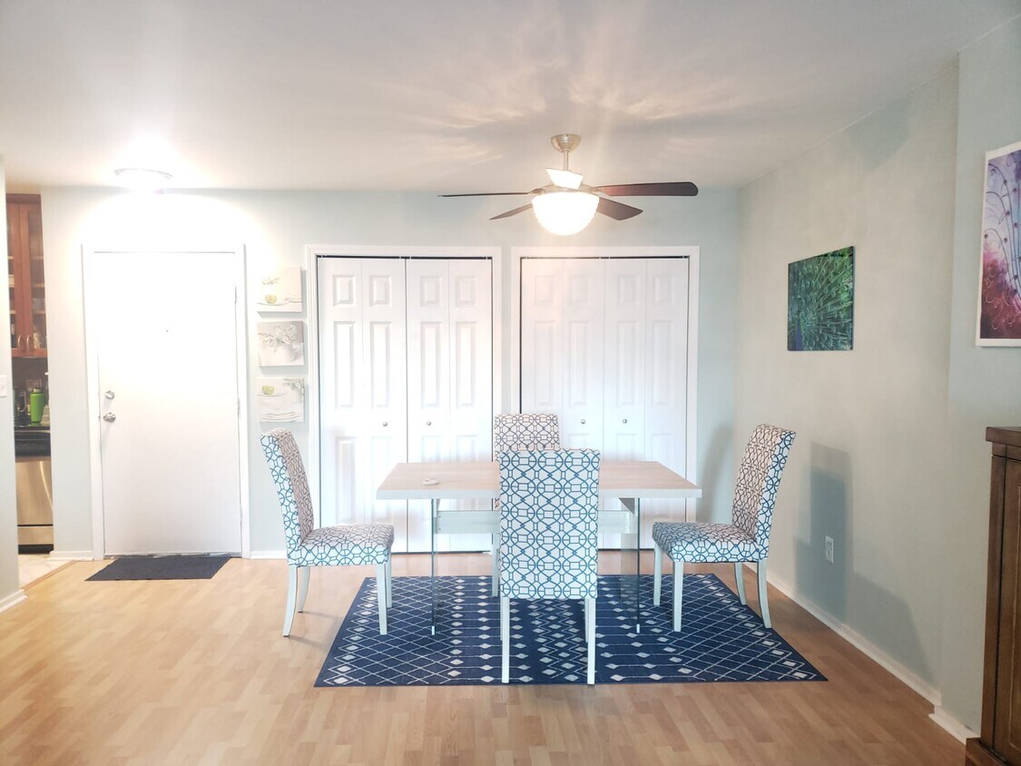 Dinning Room - 1200 Nicollet Mall