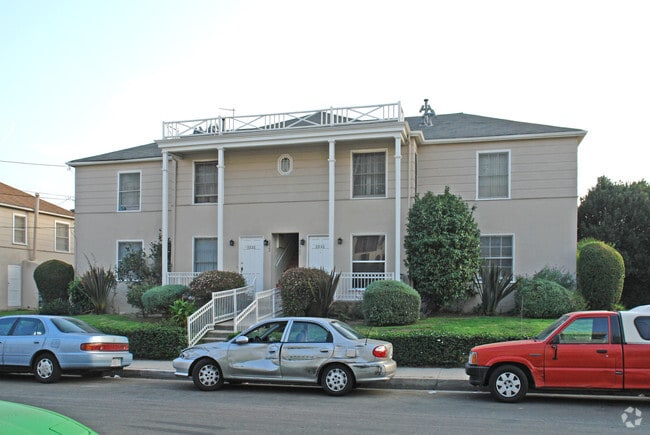 Building Photo - 8824-8830 S Guthrie Ave