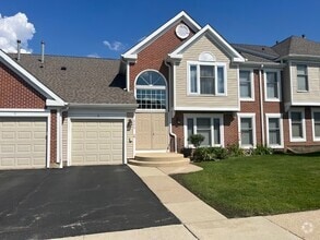Building Photo - 111 Red Fox Ln