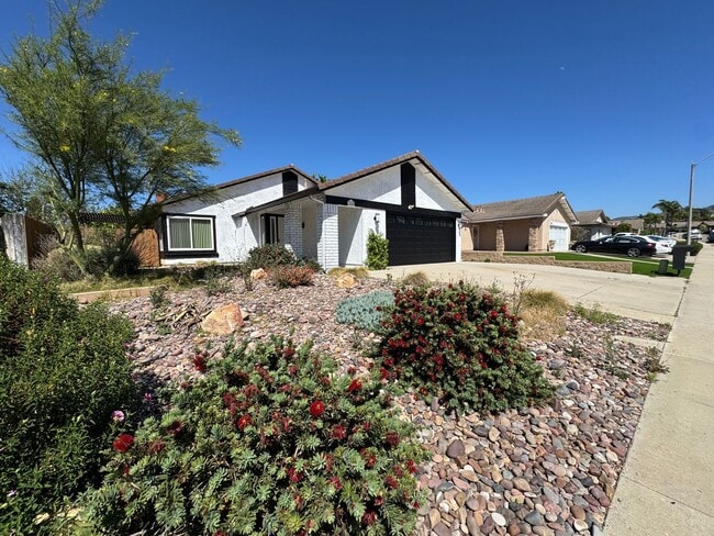 Foto del edificio - 4 bedroom - 2 Bathroom