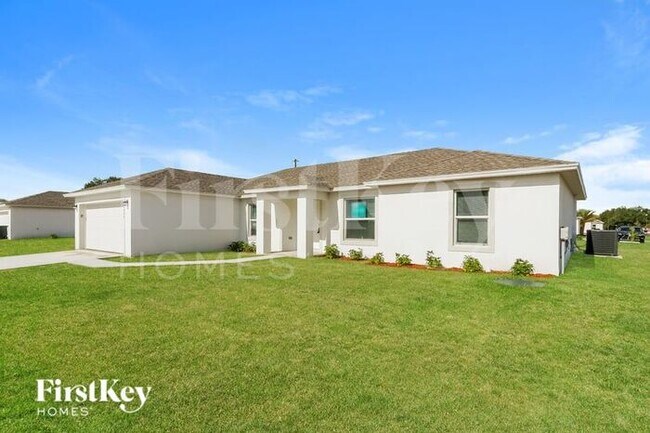 Foto del edificio - 4606 SW Nackman Terrace