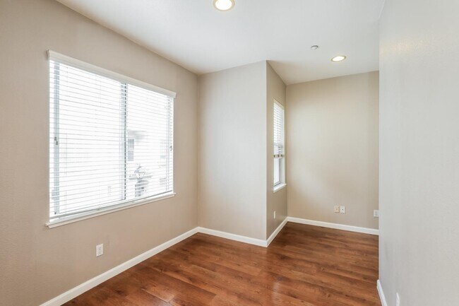 Foto del edificio - 572 Blackwood Terrace
