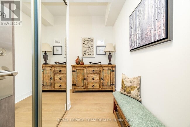 Building Photo - 485 Richmond Rd